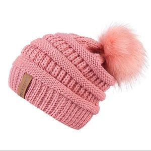 Millennial Pink 5⭐️ Rated Slouchy PomPom Beanie
